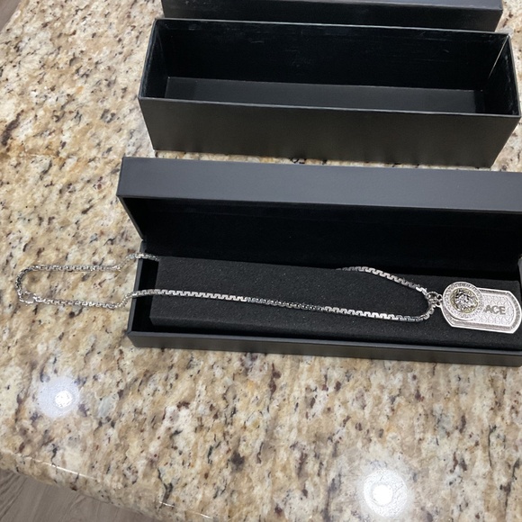 Versace  DG14698 DJMS CHAIN AND DOG TAG W/Medusa Very rare White Gold/SS LOOK - Picture 3 of 7